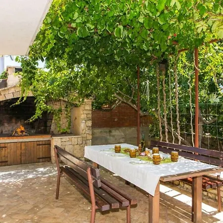度假居 House Martina Voluja